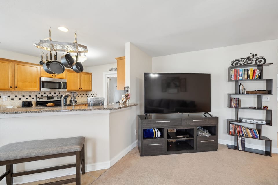 House, 3 Bedrooms | Private kitchen | Fridge, oven, coffee/tea maker, toaster