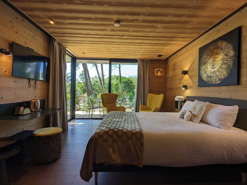 Standard Chalet, Garden View | 1 bedroom, in-room safe, desk, laptop workspace