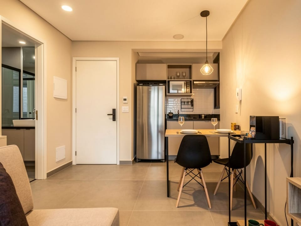 Basic Apartment | Private kitchen | Fridge, microwave, oven, stovetop