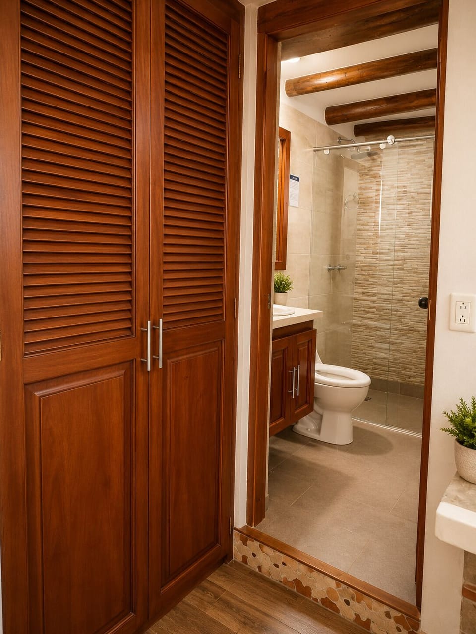 Deluxe Suite, Balcony, Mountain View | Bathroom | Free toiletries, hair dryer (on request), bidet, towels