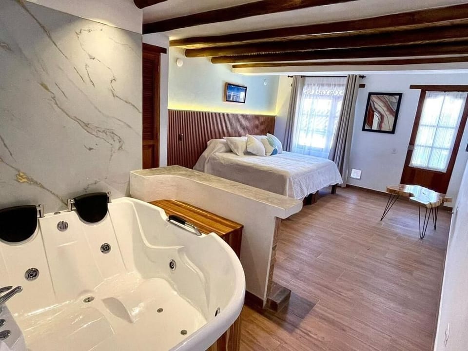 Deluxe Suite, Balcony, Mountain View | Premium bedding, down comforters, desk, laptop workspace