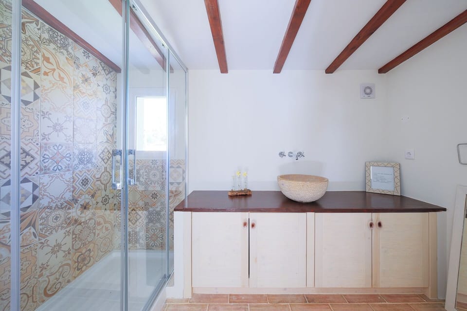 Comfort Double Room, Garden View | Bathroom | Shower, hair dryer, towels, soap