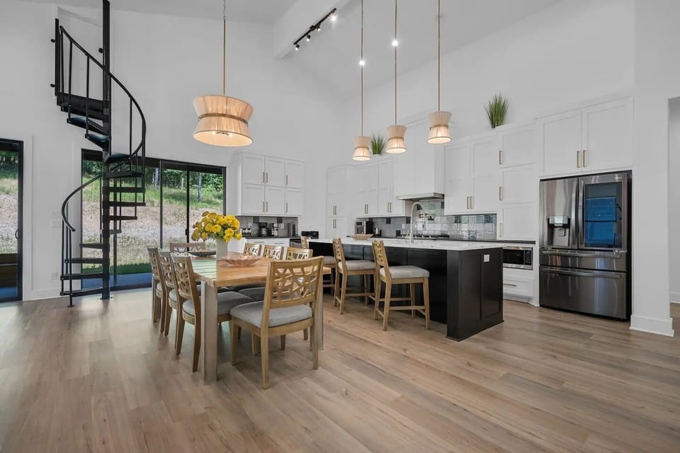 House, 3 Bedrooms, Pets Allowed, Mountain View | Private kitchen | Full-size fridge, microwave, stovetop, coffee/tea maker