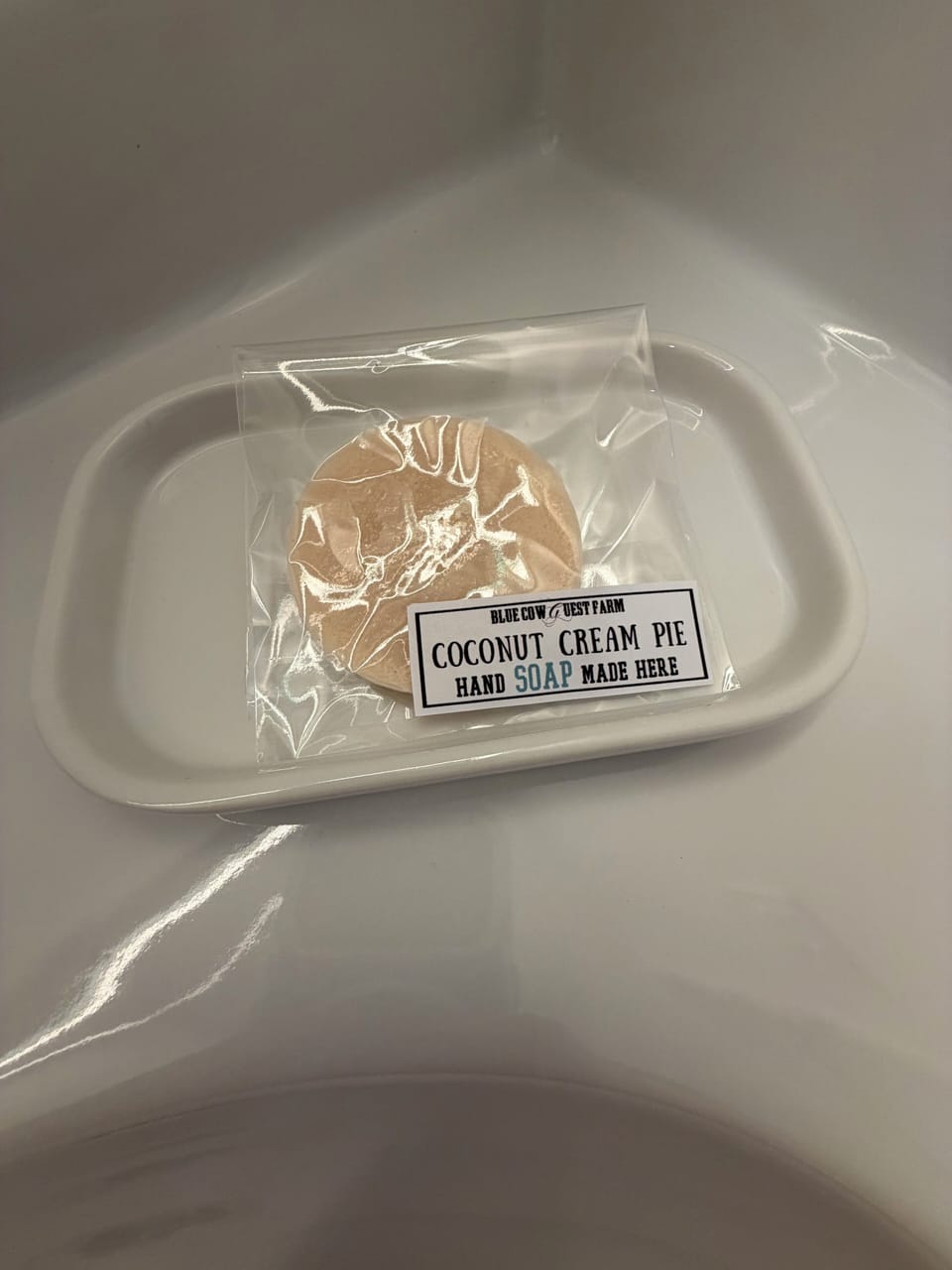 Shower, rainfall showerhead, free toiletries, hair dryer