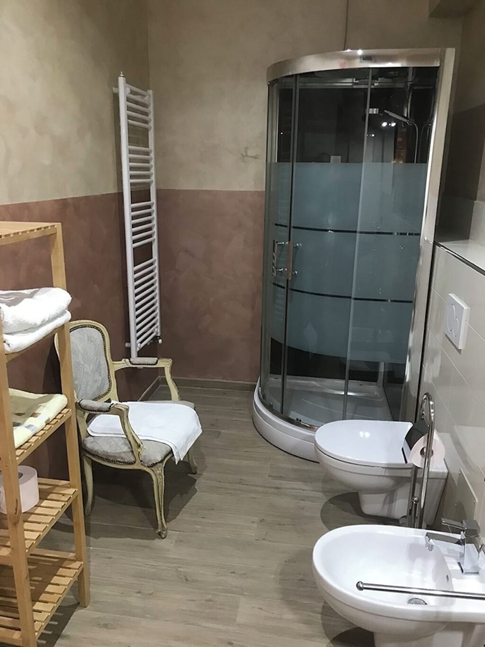 Comfort Quadruple Room, Hill View | Bathroom