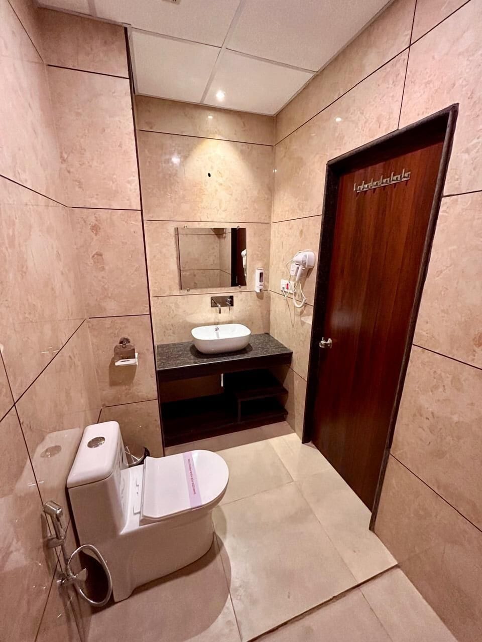 Free toiletries, hair dryer, bidet, towels