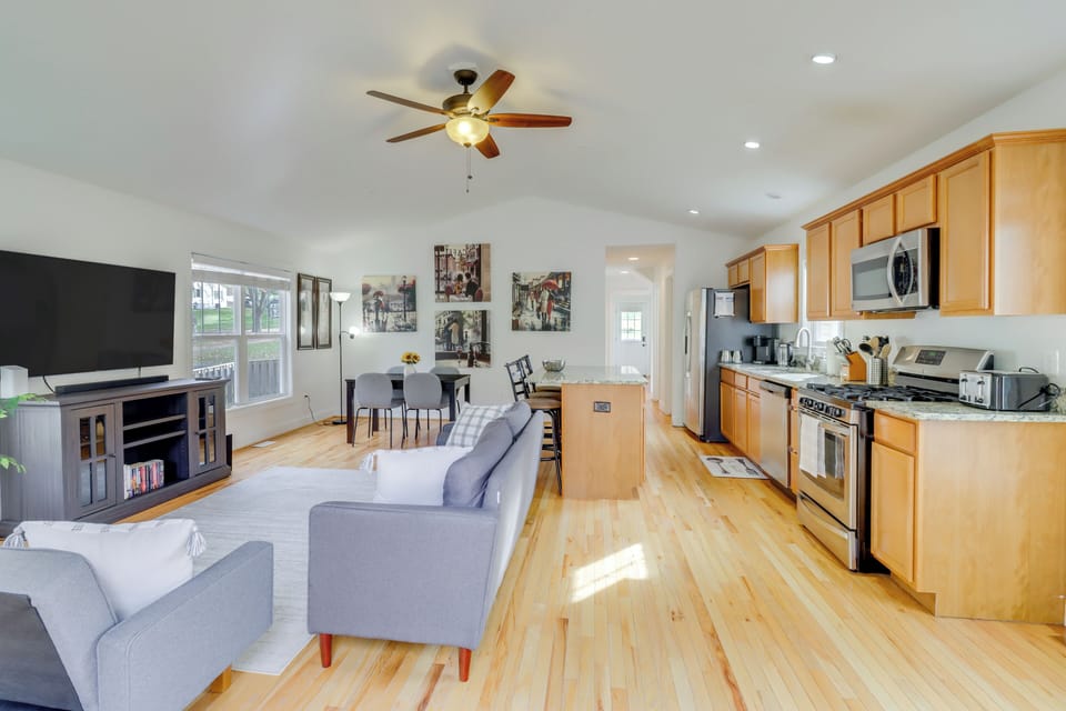 House (4 Bedrooms) | Front of property