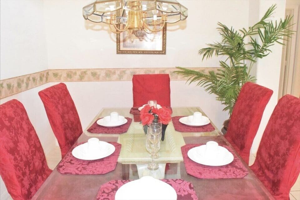 House, Multiple Beds, Pool Access, Pool View (6 bed property - Indian Creek) | Dining
