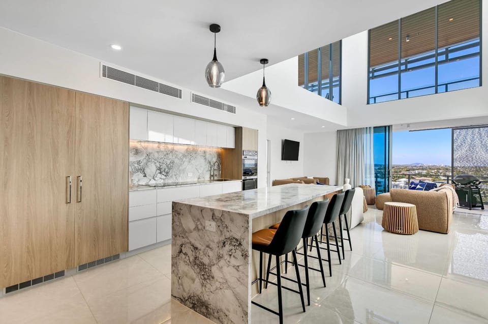 Suite, Multiple Beds, Non Smoking | Iron/ironing board, WiFi (free)