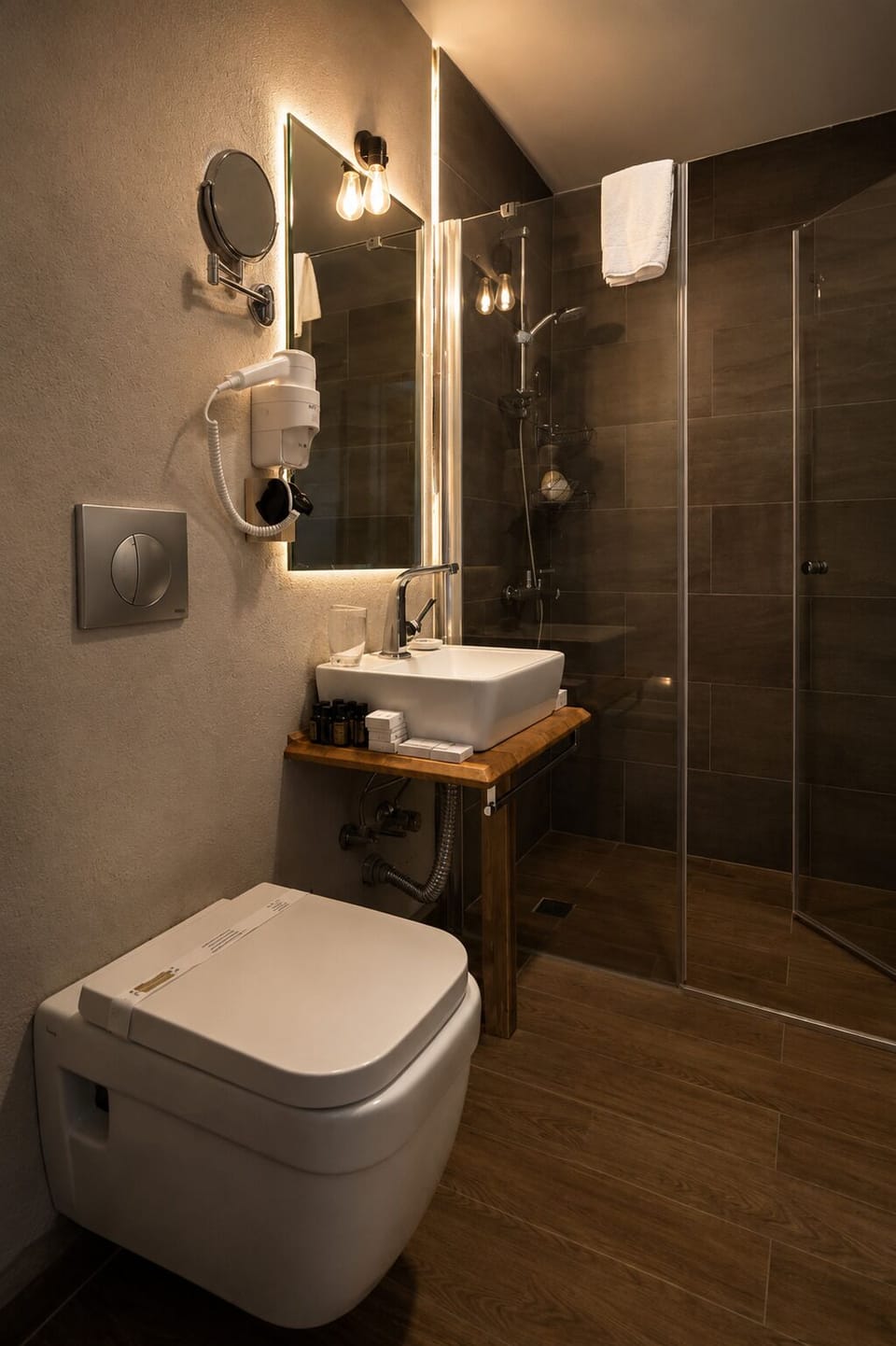 Standard Double Room, Balcony, City View | Premium bedding, down comforters, minibar, WiFi (free)