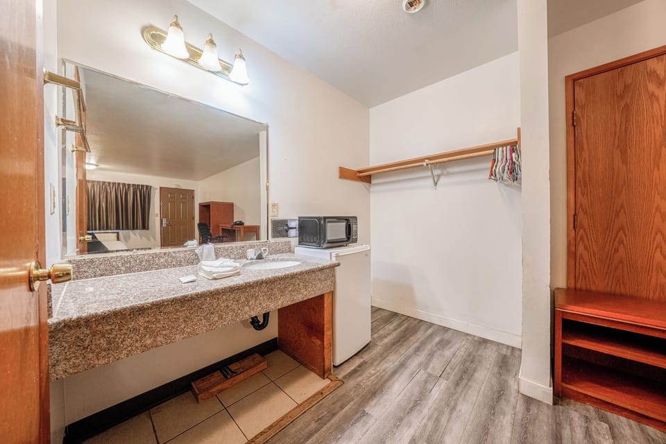 Room, 2 Queen Beds, Non Smoking | Bathroom | Free toiletries, hair dryer, towels