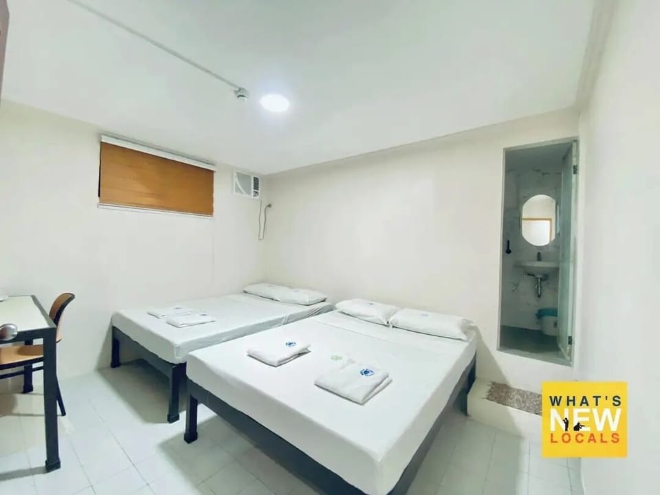 Family Quadruple Room | Desk, free WiFi