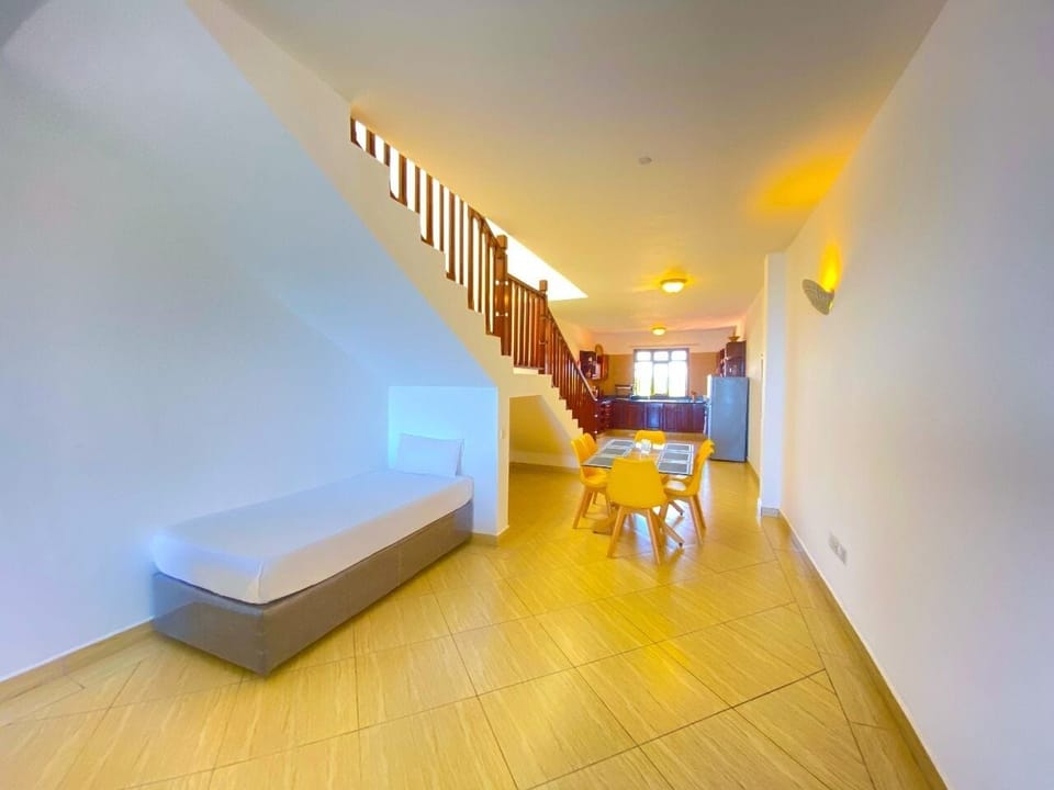 Luxury Apartment, Beach View | Extra beds