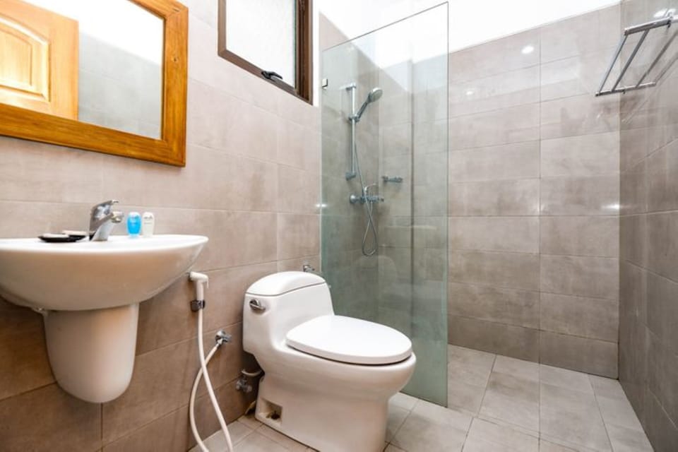 Standard Twin Room | Bathroom