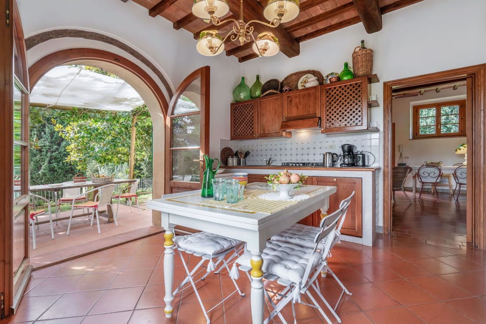 Condo, Hill View | Private kitchen | Full-size fridge, oven, stovetop, dishwasher