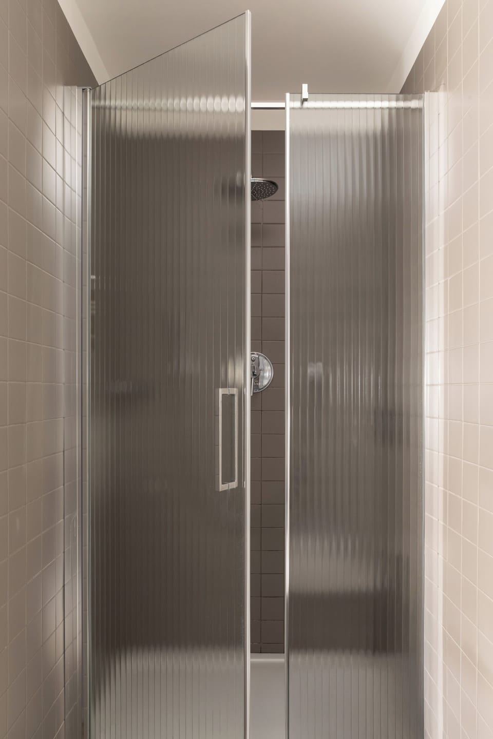 Classic Double Room | Bathroom | Shower, hair dryer, towels, soap