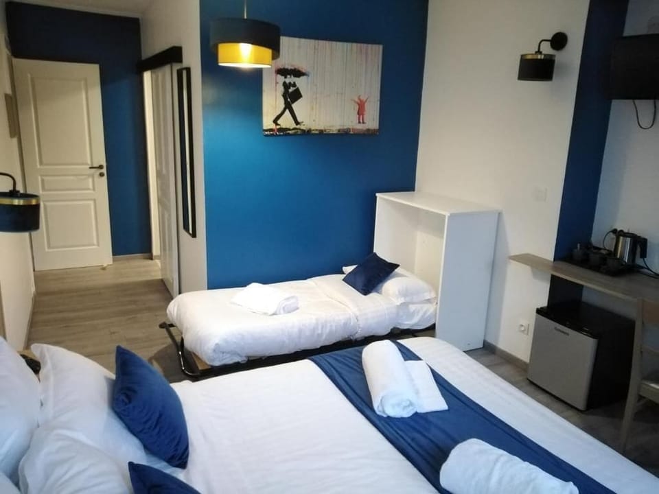 Classic Triple Room | In-room safe, blackout drapes, free WiFi