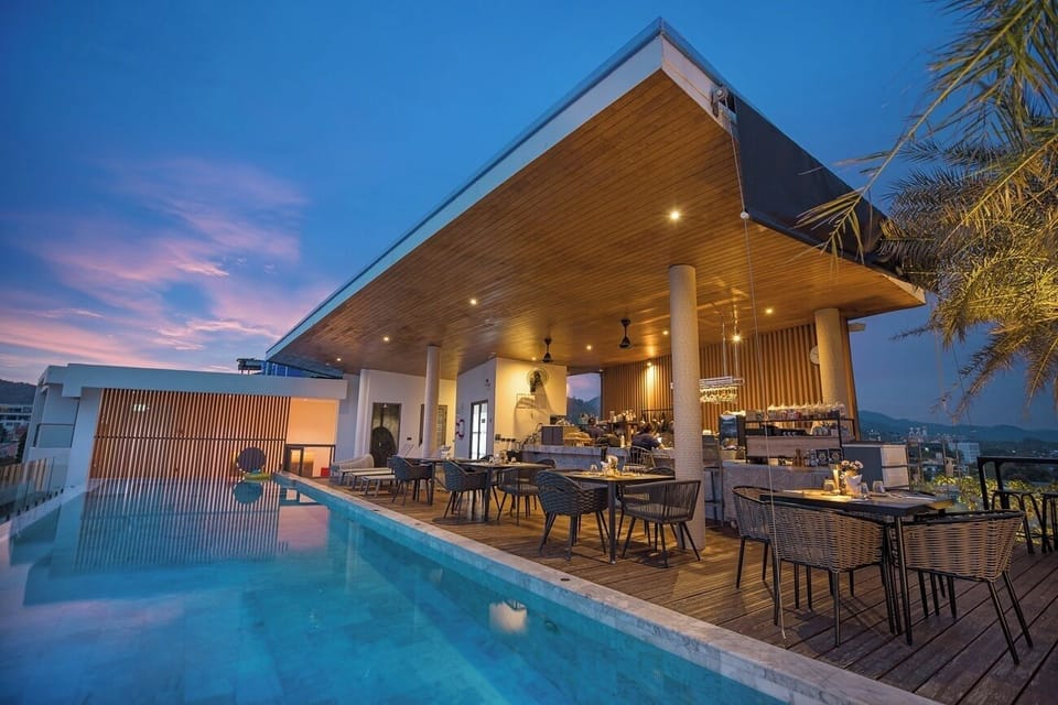 Rooftop pool