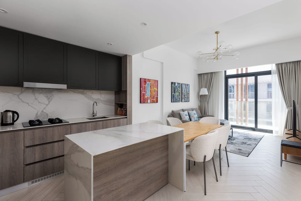 Deluxe Apartment, Balcony | Private kitchen | Fridge, microwave, oven, stovetop