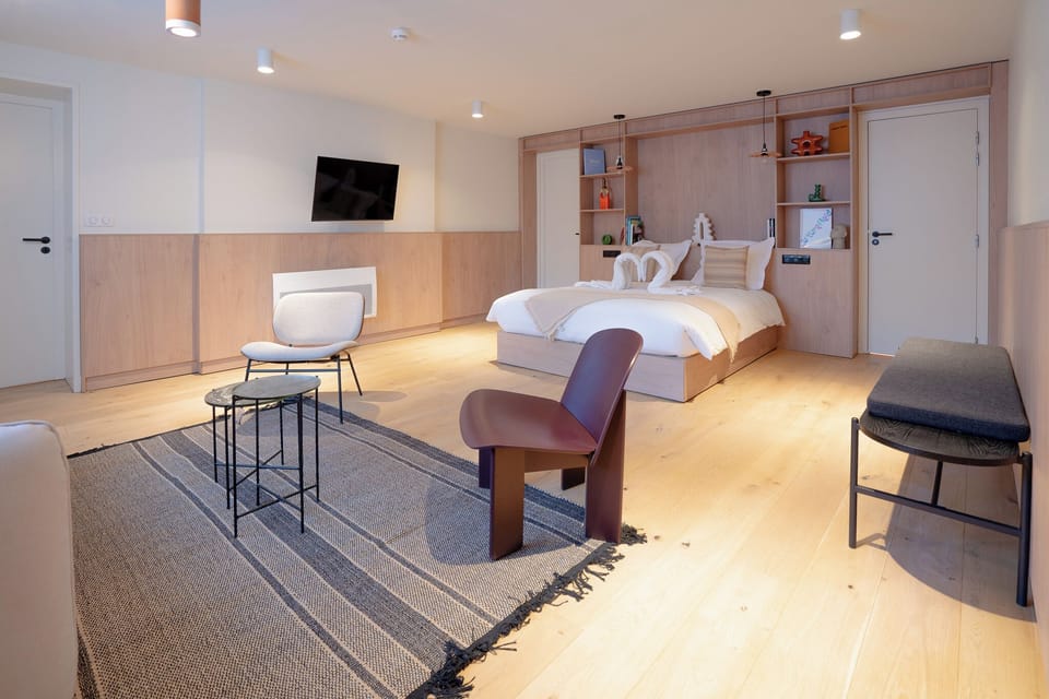 Apartment, Garden View | In-room safe, blackout drapes, free WiFi