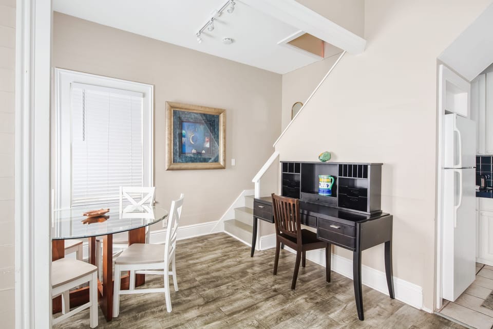 House | 2 bedrooms, desk, high-speed internet