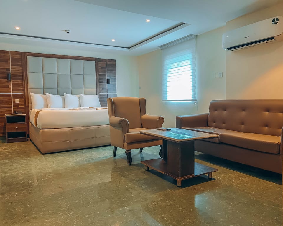 Desk, laptop workspace, free WiFi