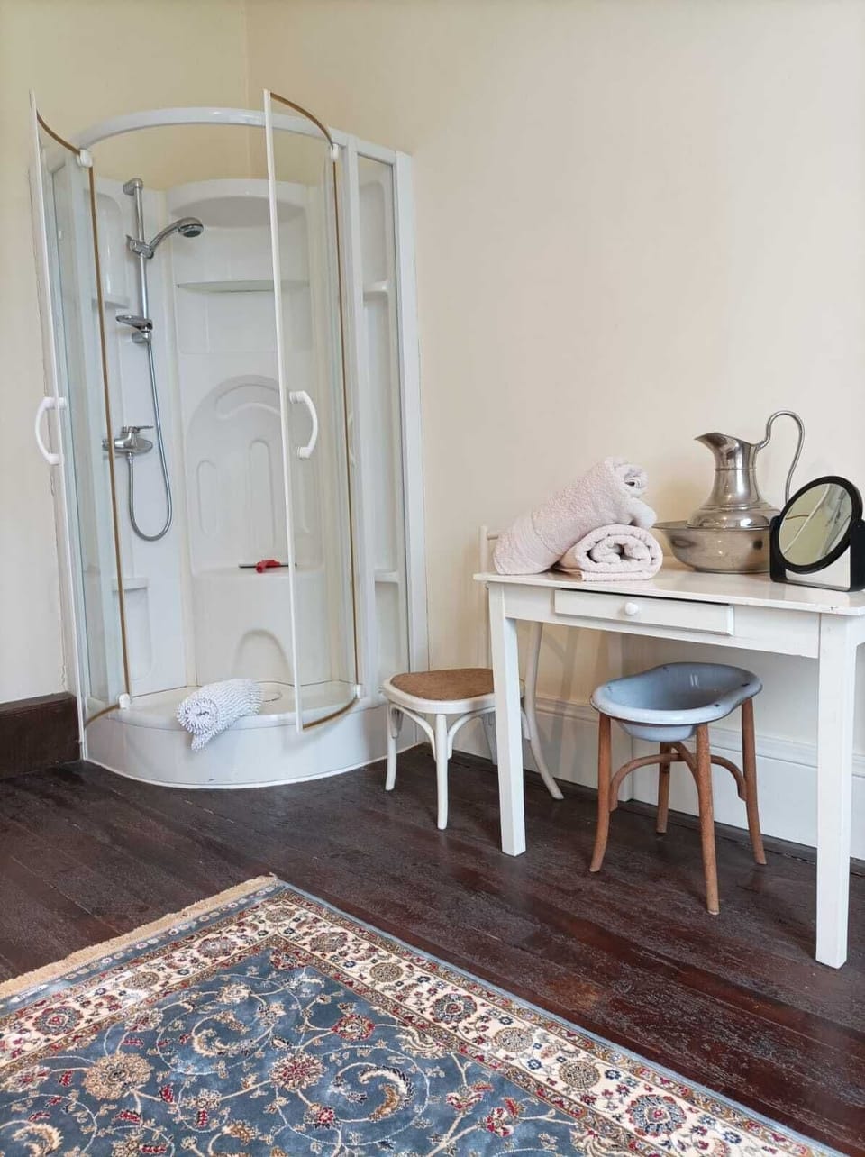 Comfort Double Room, Garden View | Bathroom | Hair dryer, towels, soap, shampoo