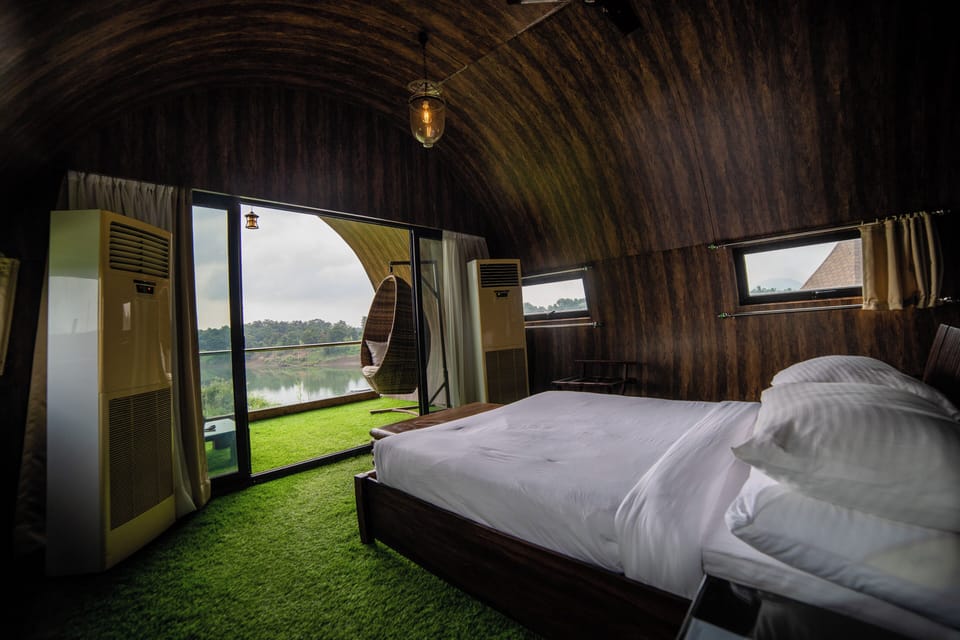 Barrel Room | Desk, bed sheets