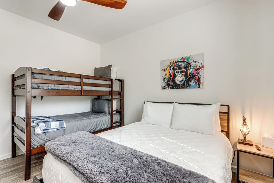 House (3 Bedrooms) | Interior
