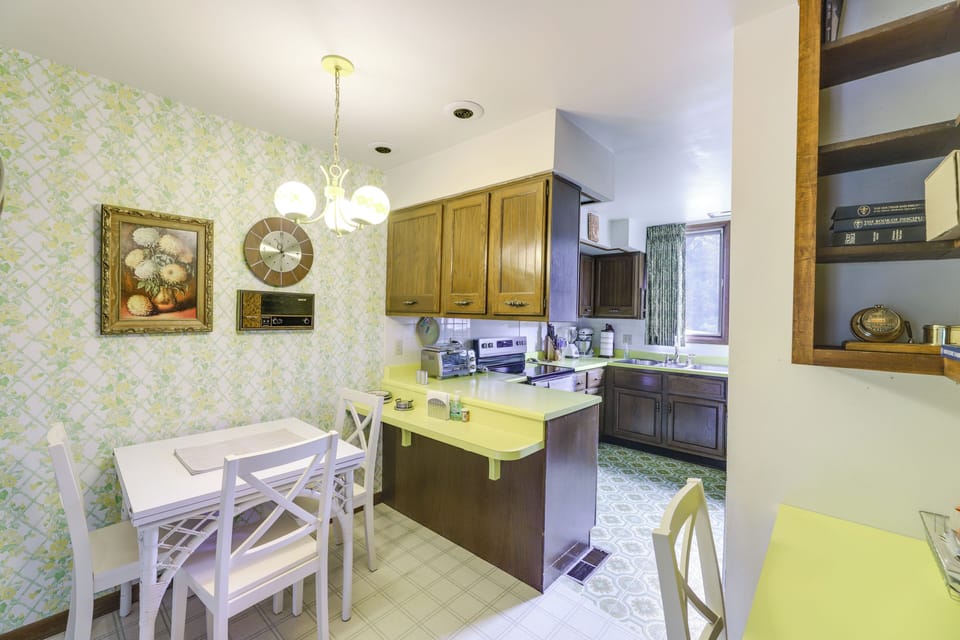 House (2 Bedrooms) | Interior