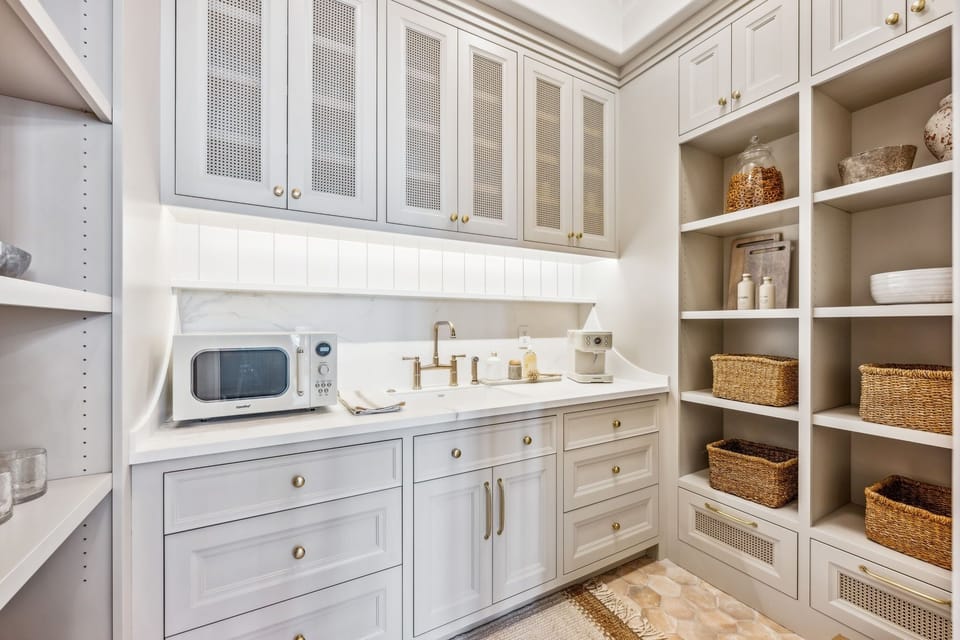 House, Multiple Bedrooms | Private kitchen | Fridge, oven, coffee/tea maker, toaster