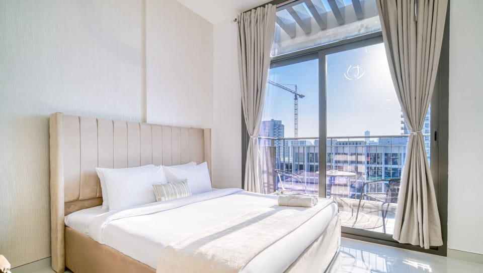 Basic Studio, City View | In-room safe, blackout drapes, iron/ironing board, free WiFi