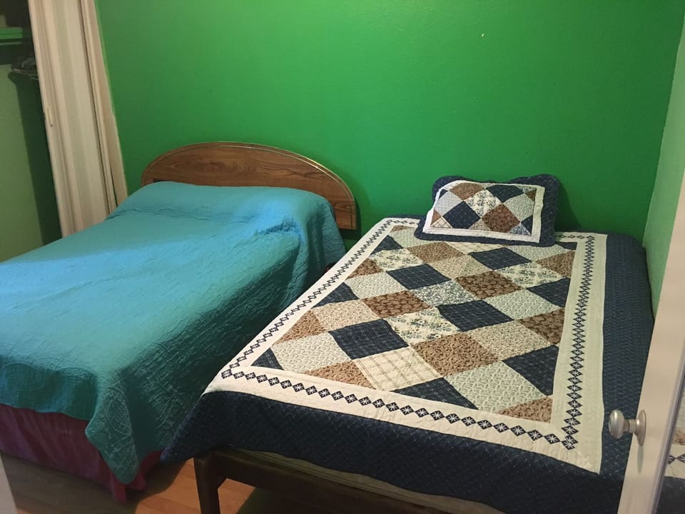 Deluxe Apartment, Garden View | 2 bedrooms, laptop workspace, iron/ironing board, free WiFi