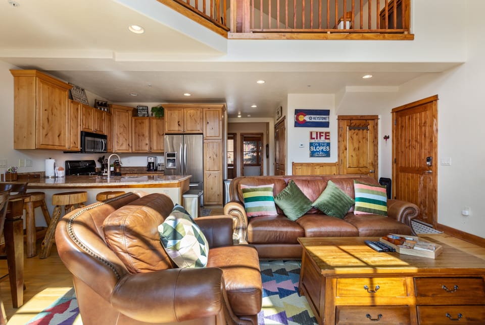 Townhome, 3 Bedrooms | Living area | Smart TV