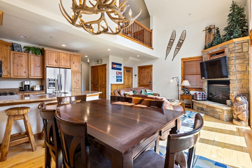 Townhome, 3 Bedrooms | Private kitchen | Coffee/tea maker, fridge, oven, toaster