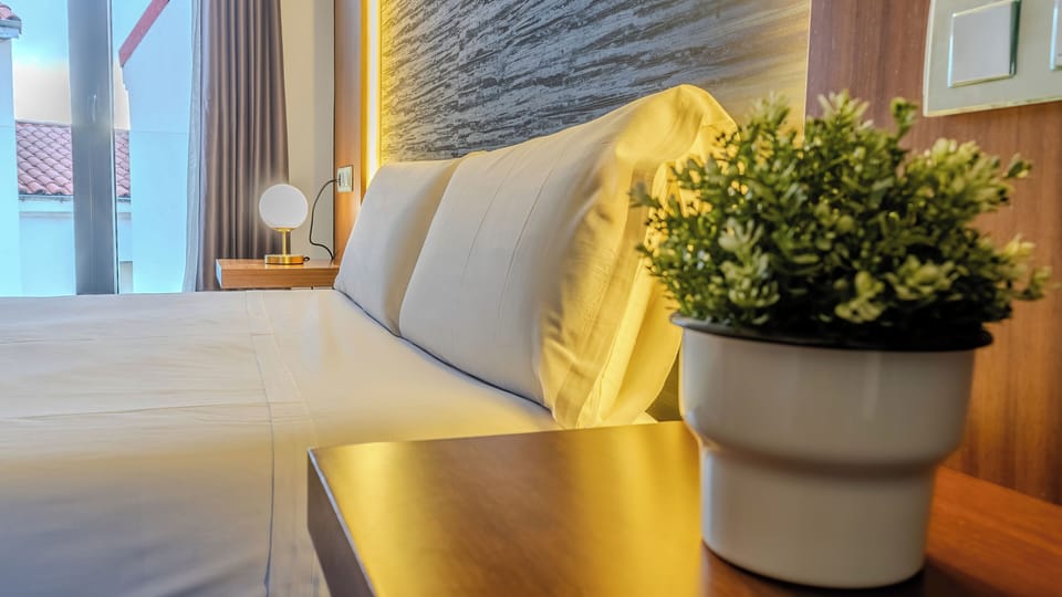 Double Room | Individually decorated, soundproofing, free WiFi, bed sheets