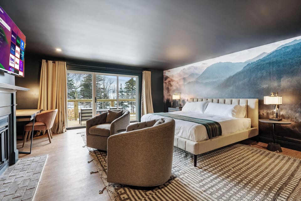 Grand Room | Egyptian cotton sheets, premium bedding, down comforters