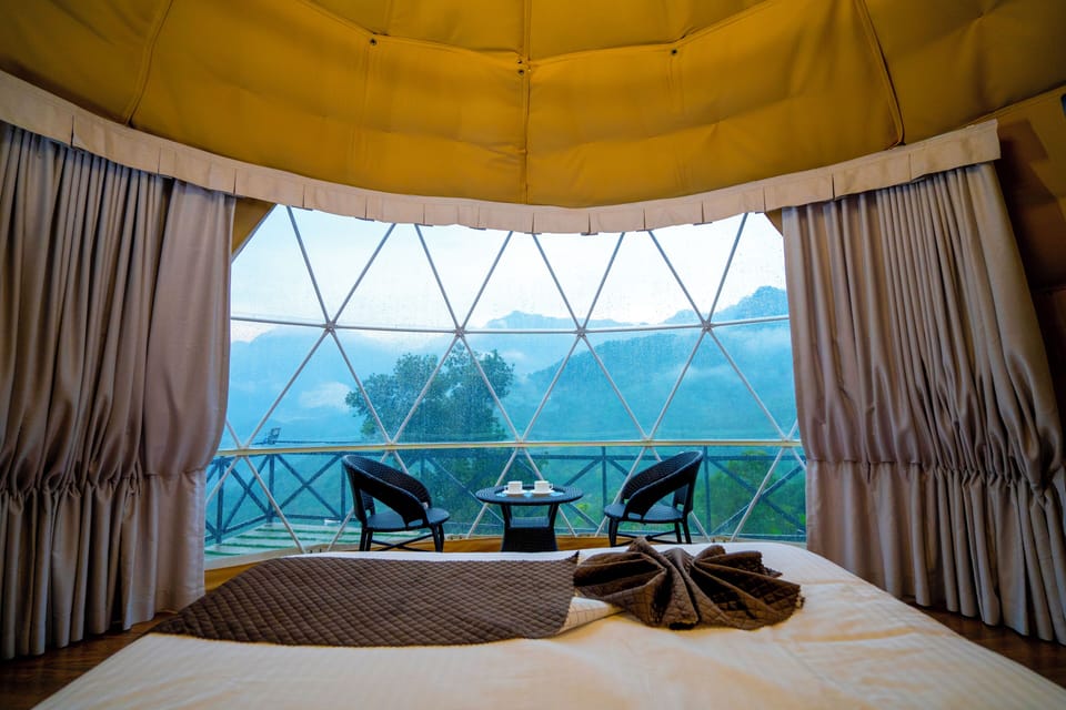 Honeymoon Suite | Free WiFi