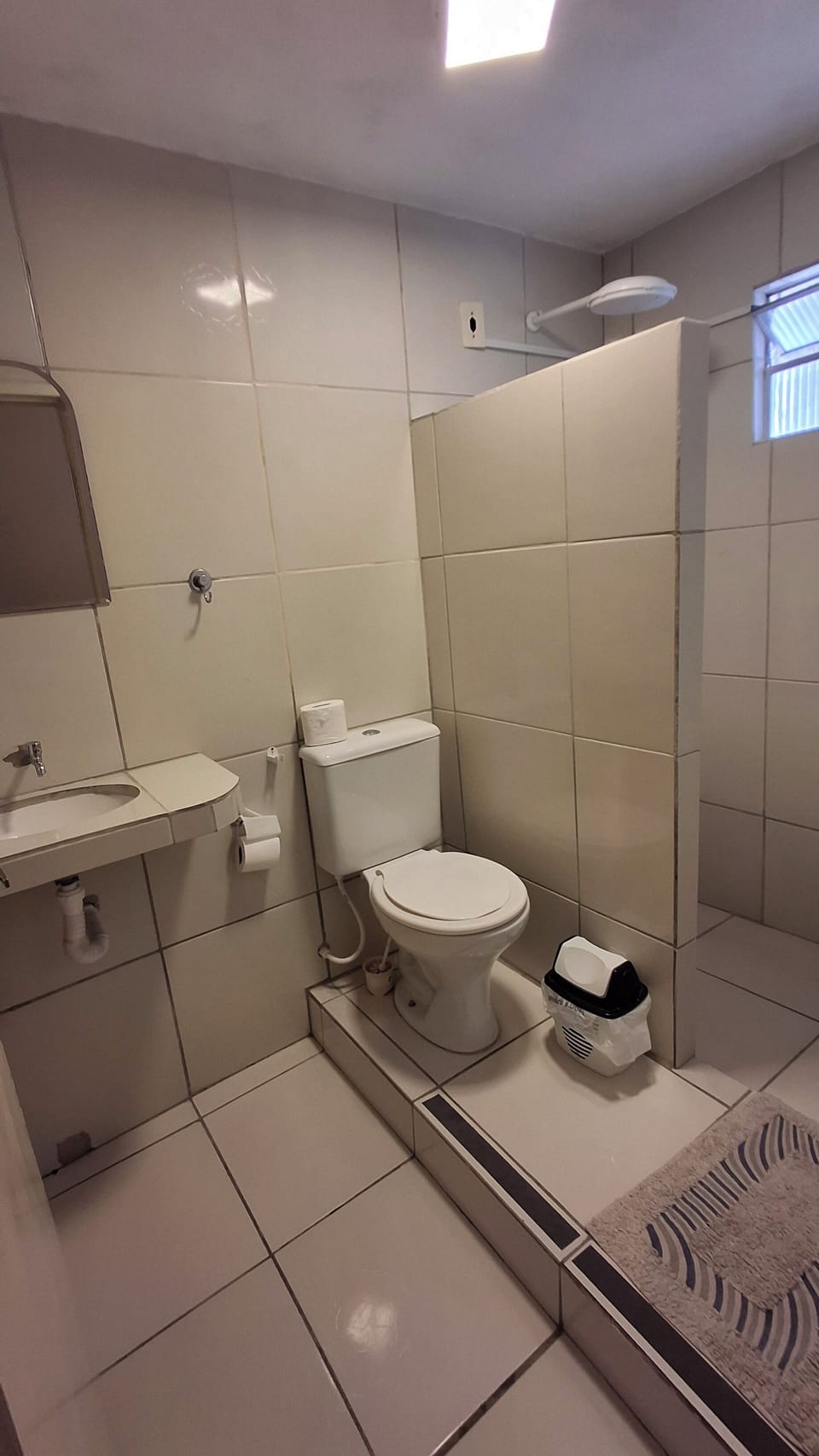 Superior Double Room, 1 King Bed, Beach View | Bathroom | Shower, towels