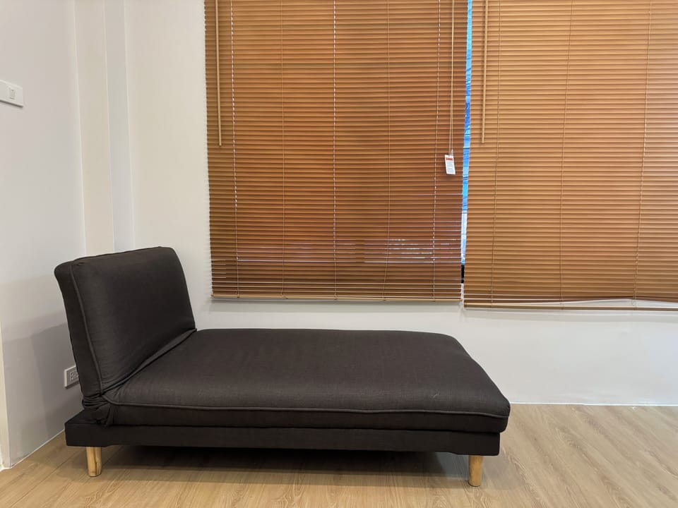 Superior Room, 1 Queen Bed with Sofa bed | Living area