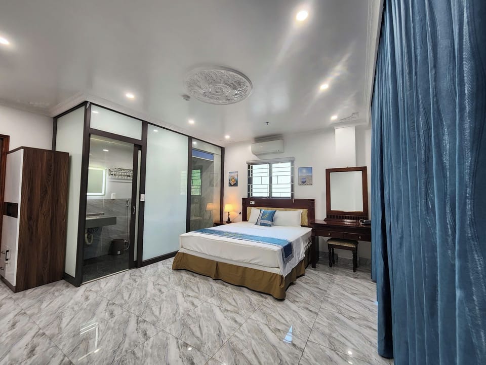 Basic Double Room, Balcony, Mountain View | Premium bedding, pillowtop beds, free minibar, in-room safe