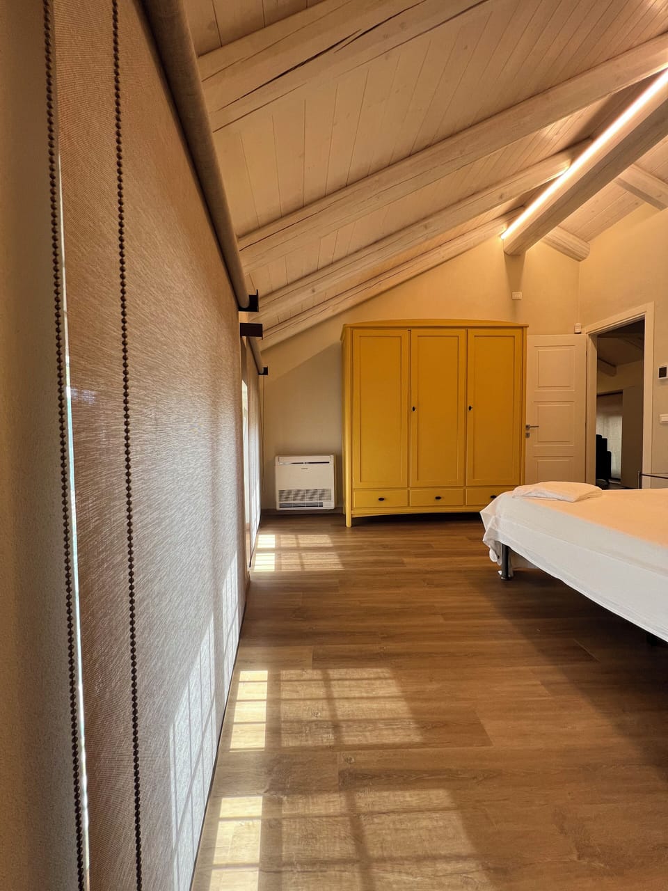 Comfort Apartment, 1 Double Bed with Sofa bed, Kitchenette, Hill View | In-room safe, laptop workspace, blackout drapes, iron/ironing board
