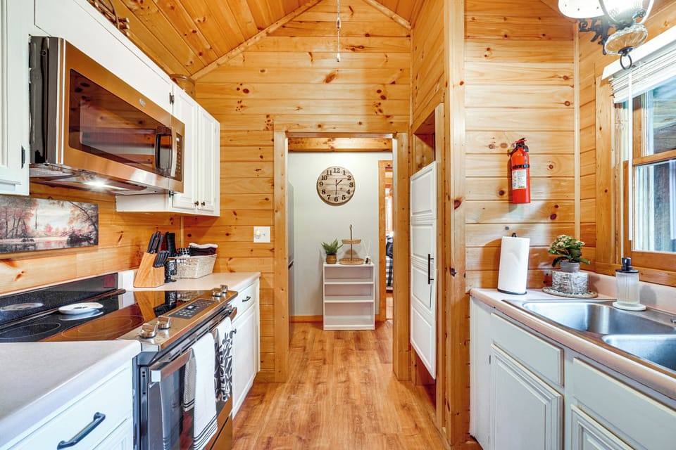 House (2 Bedrooms) | Interior