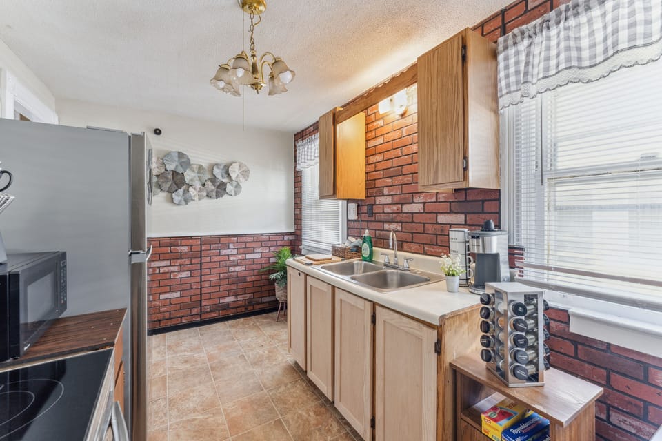 Duplex, 2 Bedrooms | Private kitchen | Coffee/tea maker, fridge, oven, toaster