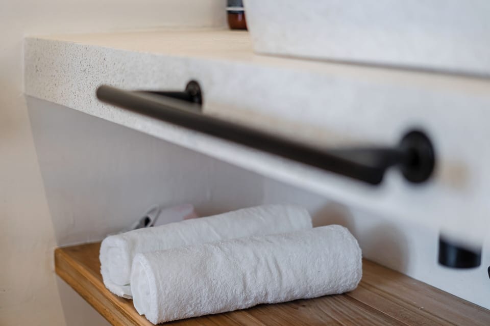 Bathroom amenities