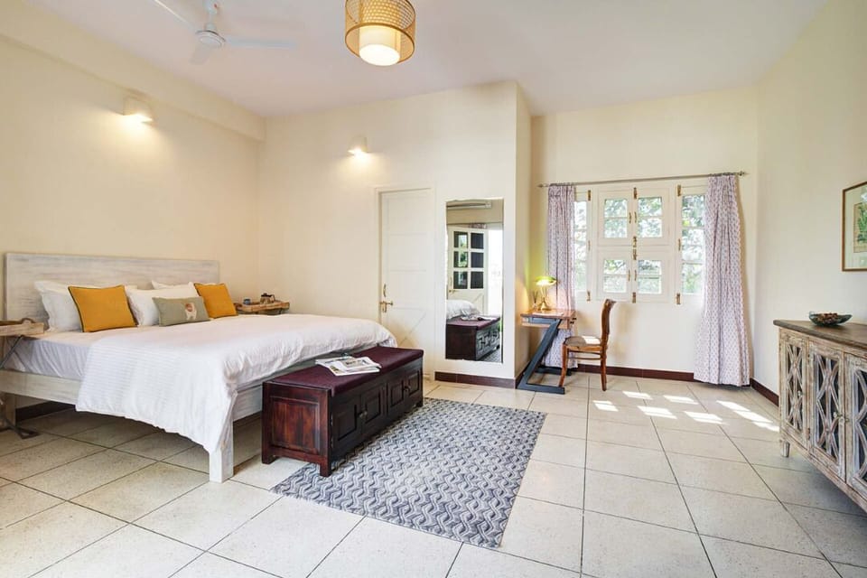 3 Bedroom Boutique | Premium bedding, soundproofing, free WiFi, bed sheets