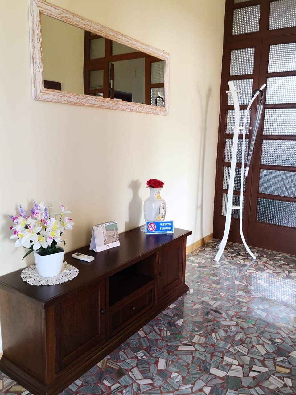 Villa | Living area | 32-inch TV with cable channels, stereo