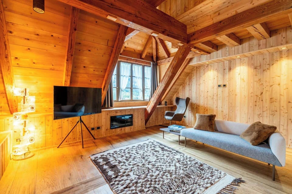 Exclusive Suite, Hot Tub | Soundproofing, WiFi (free)