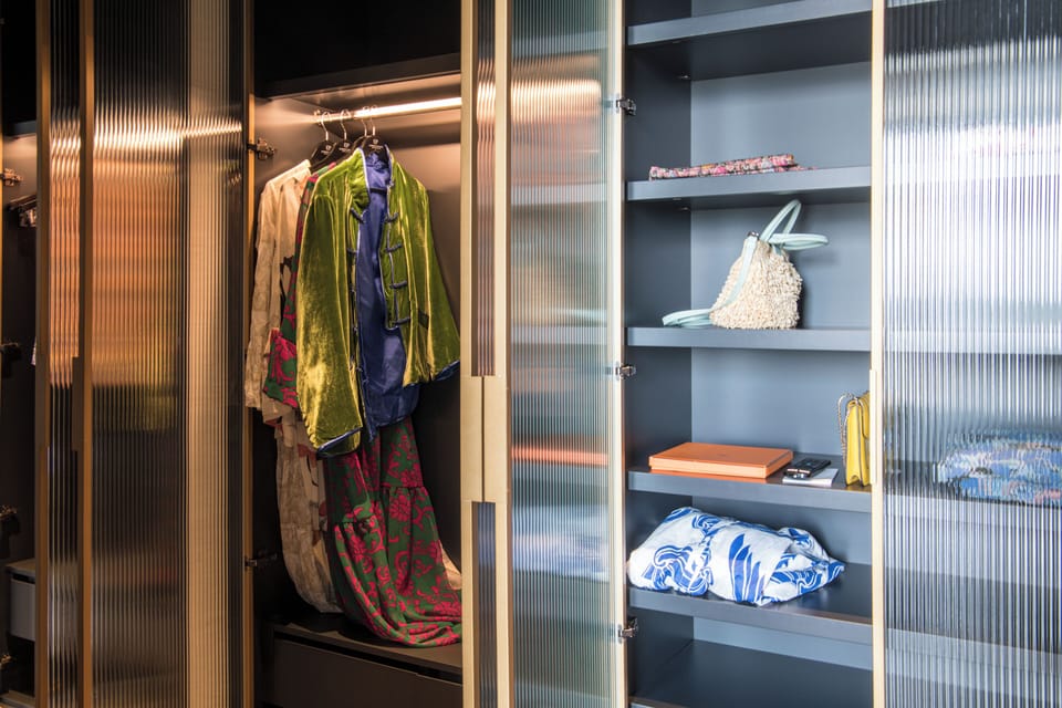 Suite, Sea View | Minibar, in-room safe, blackout drapes, soundproofing