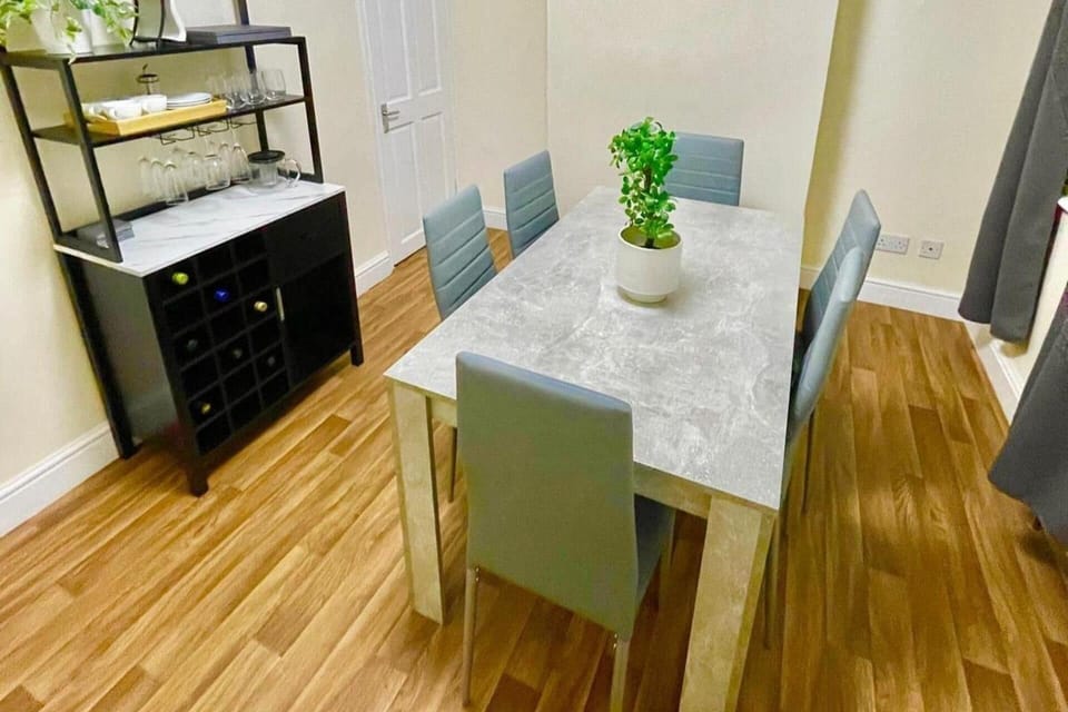 House | Dining